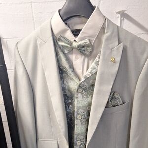 Sophisticated Light Gray Suit with Floral Vest